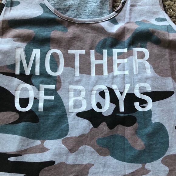 CAMO/ NWT/ slogan racer back tee/ M/ woman’s - Picture 2 of 9